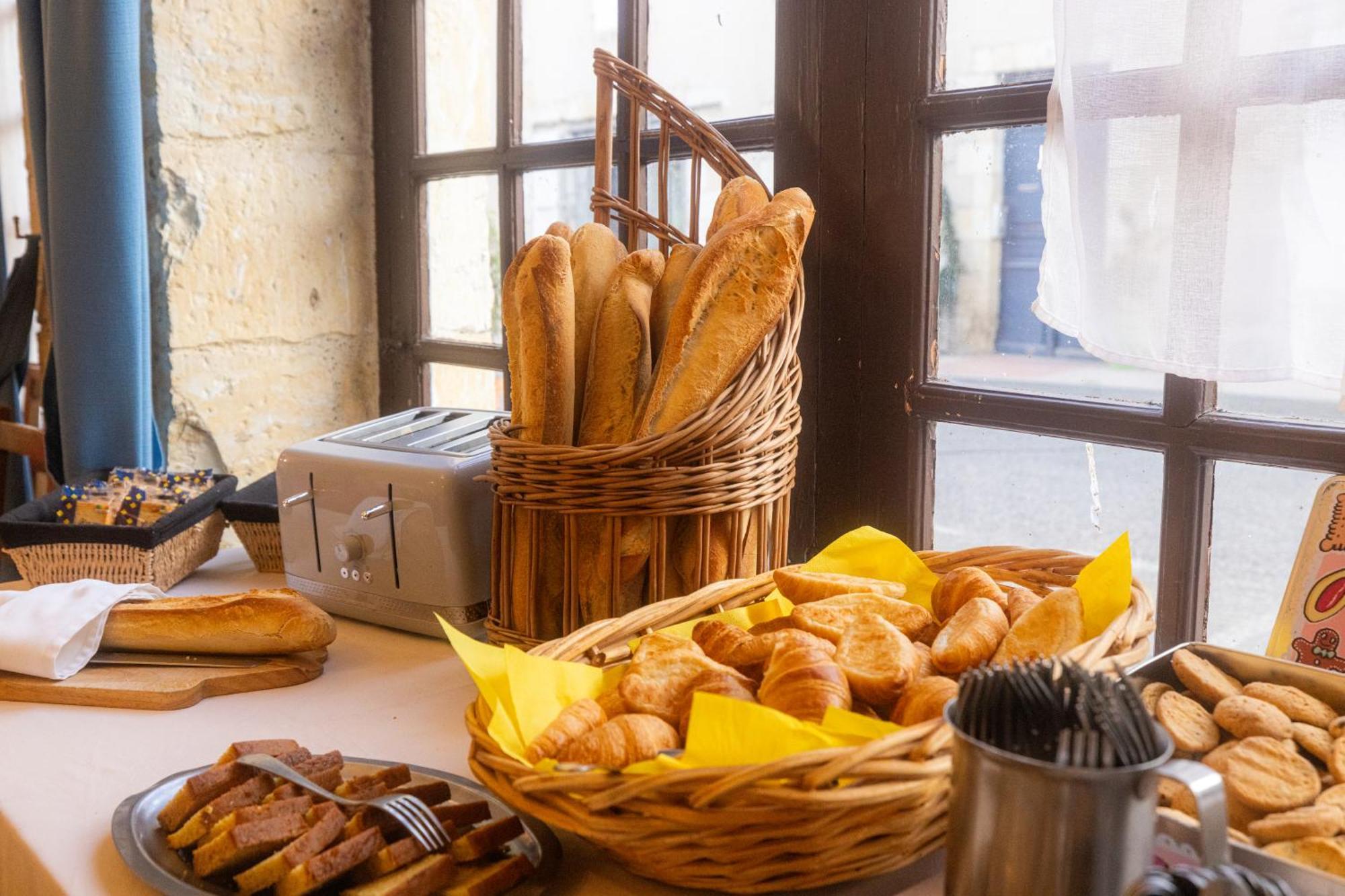 Hotel Restaurant Des Thermes Castéra-Verduzan Εξωτερικό φωτογραφία