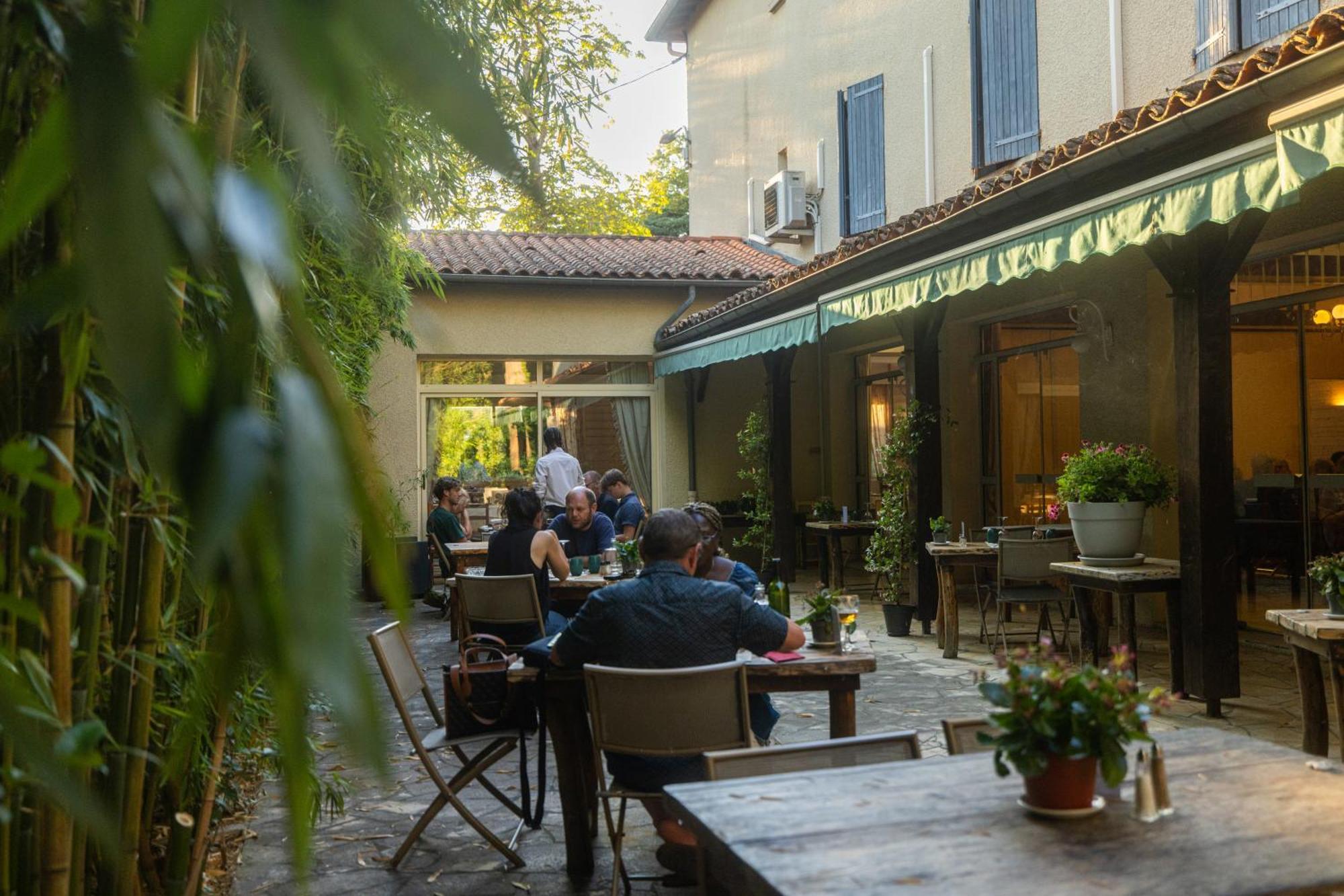Hotel Restaurant Des Thermes Castéra-Verduzan Εξωτερικό φωτογραφία