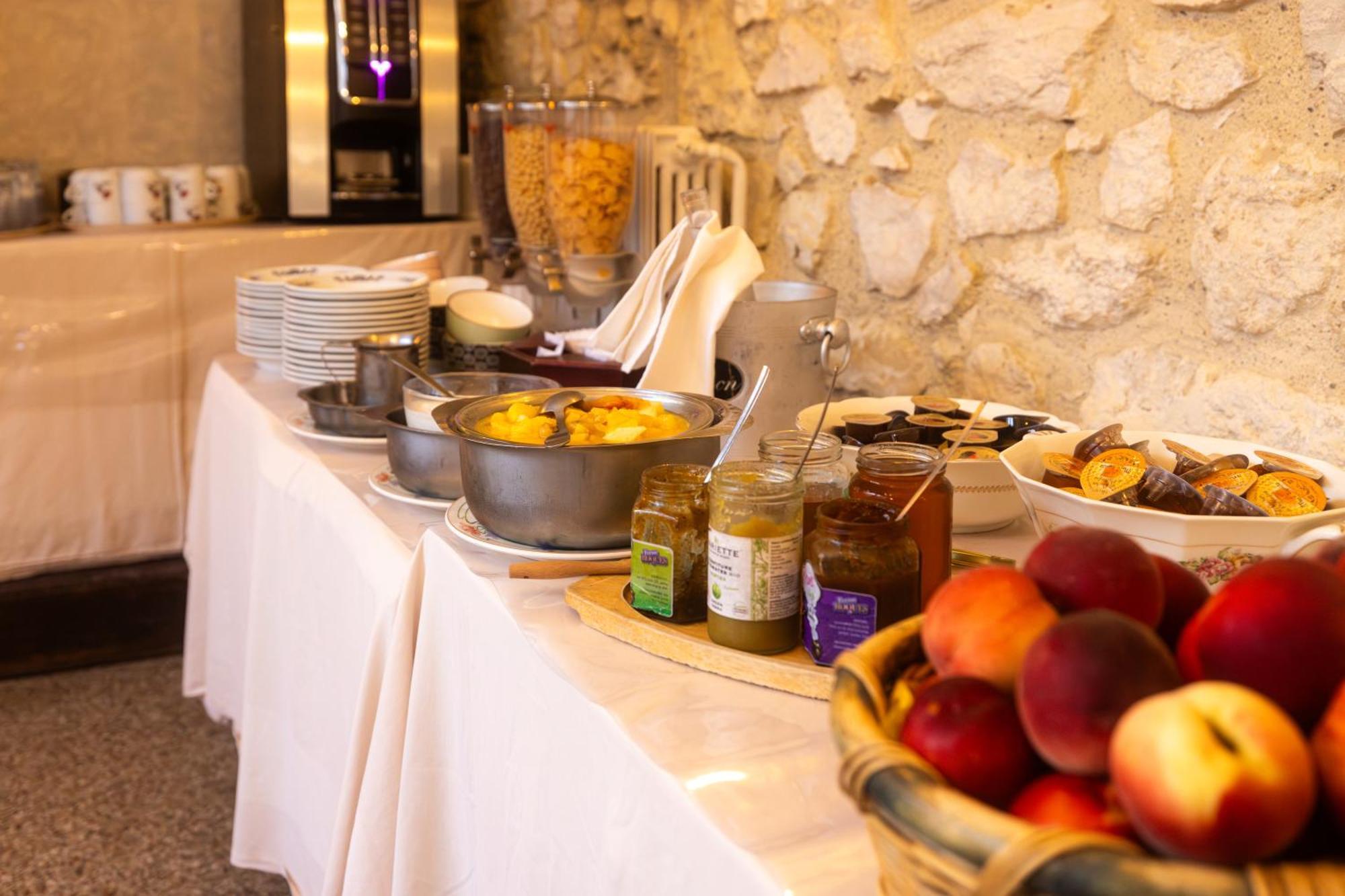 Hotel Restaurant Des Thermes Castéra-Verduzan Εξωτερικό φωτογραφία