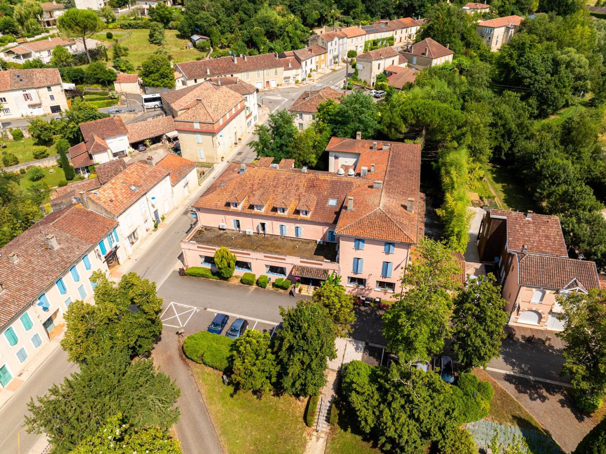 Hotel Restaurant Des Thermes Castéra-Verduzan Εξωτερικό φωτογραφία